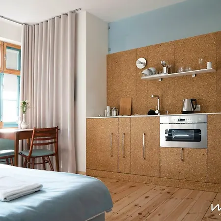 Visitting - Wiezienna Apartment *