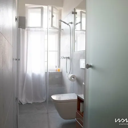 Apartment Visitting - Wiezienna